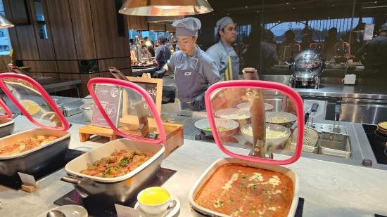Hotel FUGO Samarinda Tawarkan Menu Kambing Guling Ala Timur Tengah untuk Berbuka Puasa