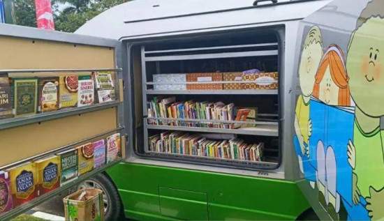 Mobil Perpustakaan Keliling Hadir untuk Edukasi Generasi Penerus 