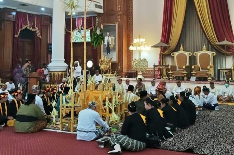 Prosesi beluluh erau 2026. (Foto: Aswin/Pusaranmedia.com)