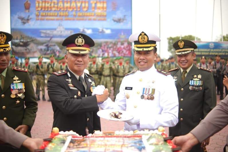 Momentum HUT TNI yang ke-81 digelar di Lanal Sangatta. (Foto: Dok.Polres Kutim)