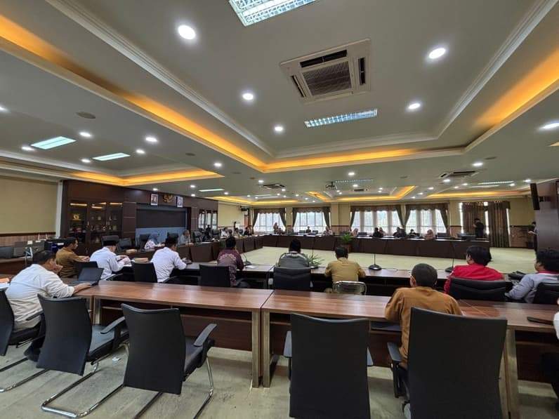 Rapat Dengar Pendapat (RDP) yang digelar di Kantor DPRD Kukar (Foto: Aswin/pusaranmedia.com)