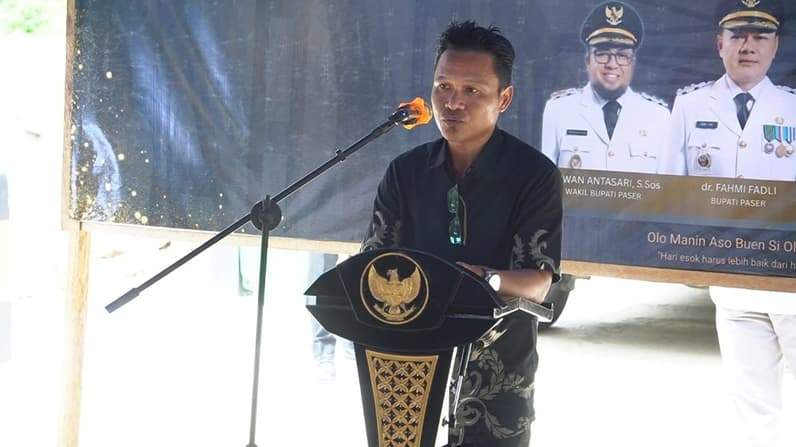 Kepala Desa Rantau Buta Rofi'iyadi. (Foto : Luthfi/Pusaranmedia.com)