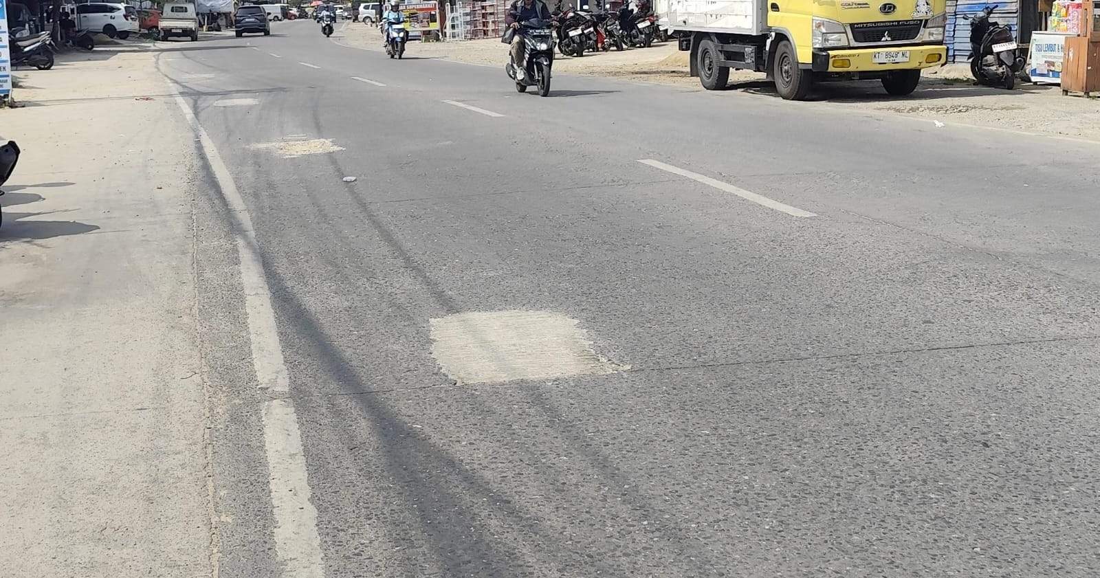 Bekas lubang galian ilegal di sepanjang Jalan AM Sangaji Kota Samarinda. (Foto: Tri/Pusaranmedia.com)