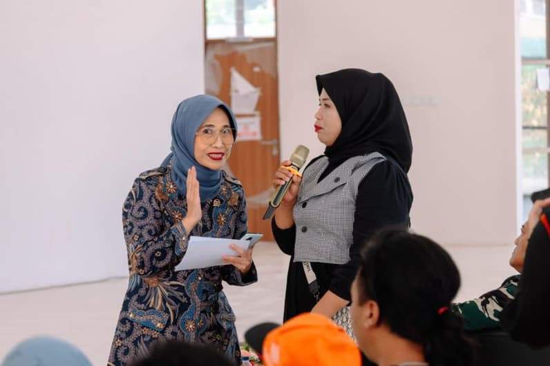 Anggota Komisi VIII DPR RI, Hetifah Sjaifudian mengunjungi Sekolah Rakyat Terintegrasi 2 Samarinda, Kaltim, Rabu (14/10/2026). (Foto: Tim Hetifah)