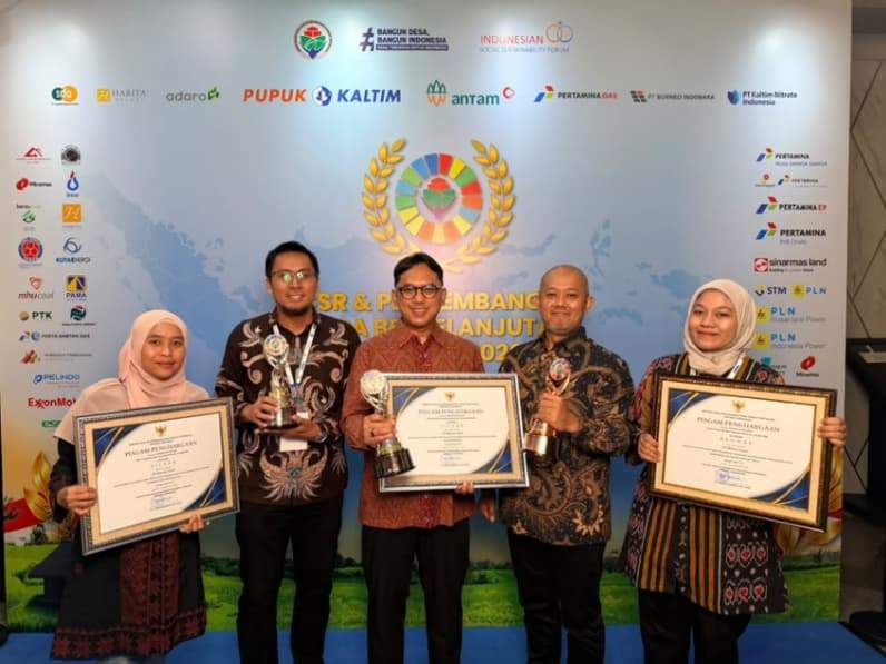 PT Berau Coal mendapat tiga penghargaan dalam ajang Corporate Social Responsibility (CSR) dan Pengembangan Desa Berkelanjutan (PDB) Awards 2026. (Foto: Humas Berau Coal)