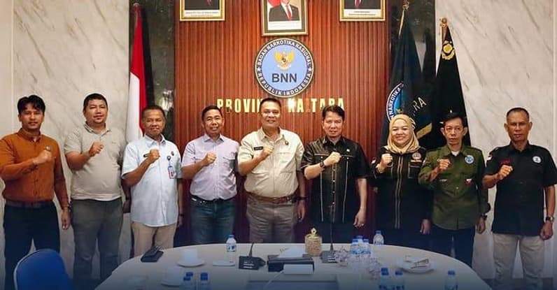 Momen foto bersama usai pertemuan di Kantor BNN Provinsi Kaltara. (Foto : istimewa)