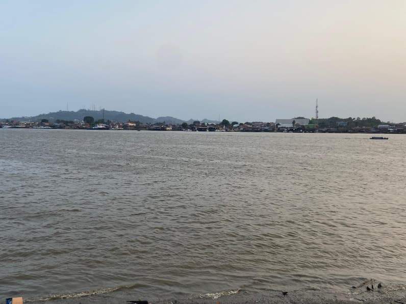 Kadar klorida di Sungai Mahakam masuk kategori kritis, 10 IPA Perumda Tirta Kencana tidak beroperasi normal, Kamis (10/9/2026). (Foto: Tri/Pusaranmedia.com)