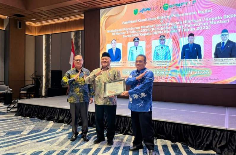 Wakil Bupati Berau, Gamalis, menghadiri kegiatan sosialisasi kemitraan investasi dan UMKM yang digelar DPMPTSP Berau, Kamis (18/6/2026). (Foto: Nur Hidayah/ pusaranmedia.com)