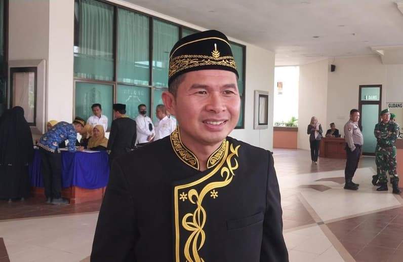 Plt Kepala Dinas PUPR PPU, Muhajir. (Foto: Adi Kade/Pusaranmedia.com)