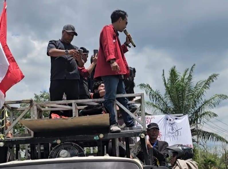 DPRD Kaltim janji akan respon tuntutan massa aksi 214. (Foto: Herdi/Pusaranmedia.com)