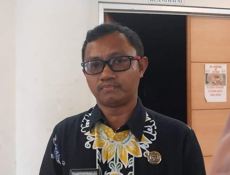 Plt Kepala Dinkes PPU, dr. Lukasiwan Eddy Saputro. (Foto: Adi Kade/Pusaranmedia.com)