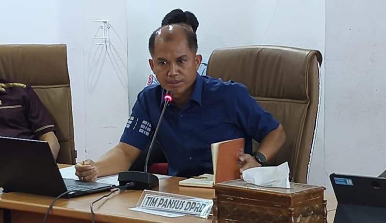 Ketua Tim Pansus DPRD Kota Bontang, Joni Alla Padang. (Foto: Lutfi Aziz/Pusaranmedia.com)