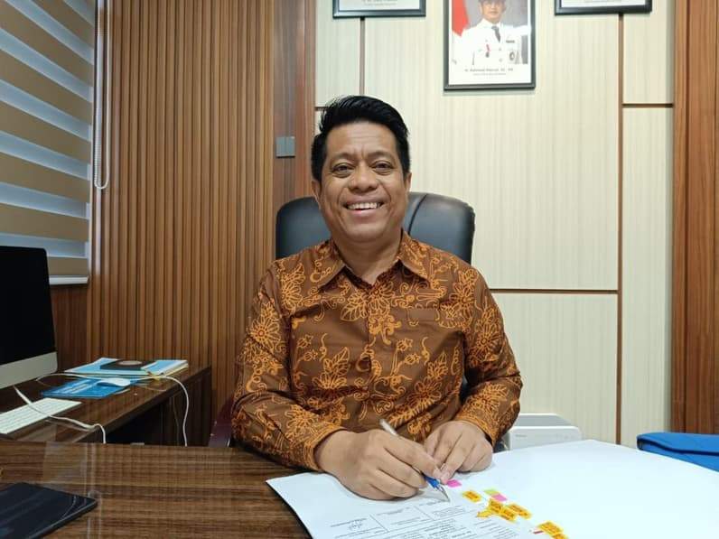 Kepada Disdikbud Balikpapan, Irfan Taufik. (Foto: Achmad Fadillah/Pusaranmedia.com)
