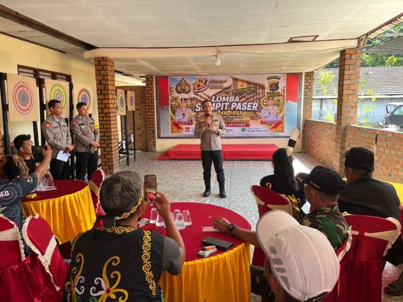 Saat pembukaan Lomba Sumpit Paser yang diselenggarakan Polsek Long Ikis untuk meramaikan peringatan Hari Bhayangkara ke-80. (Foto : Dok Polsek Long Ikis)