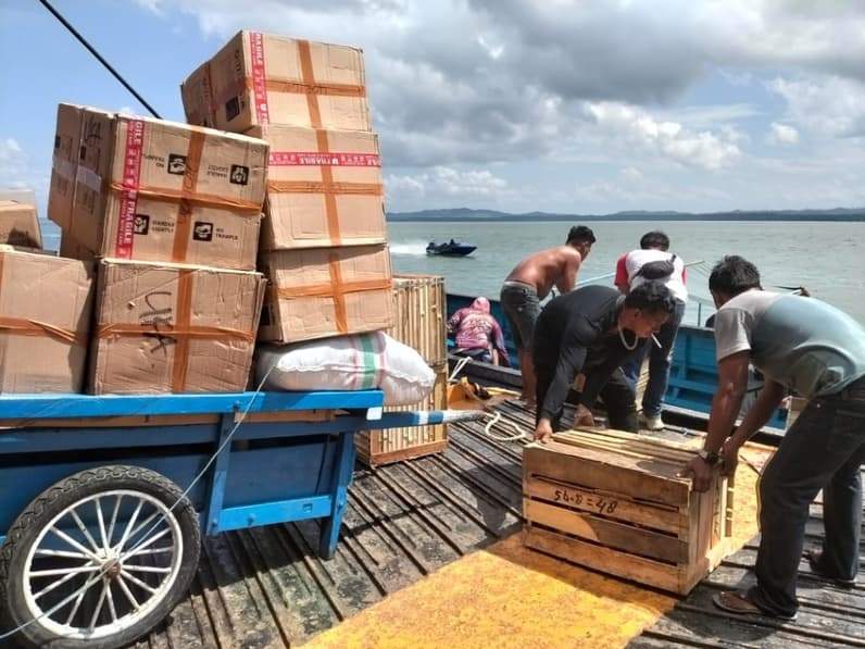 Ekspor buah via Pelabuhan Internasional Tunon Taka Nunukan yang diawasi langsung oleh DKUKMPP Nunukan (Foto: DKUKMPP Nunukan)