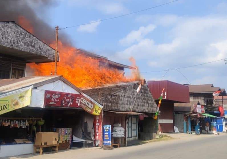 Kebakaran terjadi di Desa Loa Duri Ilir, RT 8, Kecamatan Loa Janan, Kabupaten Kutai Kartanegara (Foto: Warga Loa Duri)