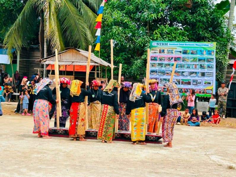 Festival Budaya Neppa Pade Kampung Inaran. (Foto: Nur Hidayah/ pusaranmedia.com)