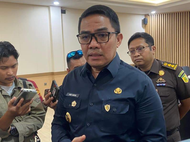 Wali Kota Samarinda, Andi Harun saat mendatangi Kejari Samarinda, Selasa (9/6/2026). (Foto: Tri/Pusaranmedia.com)