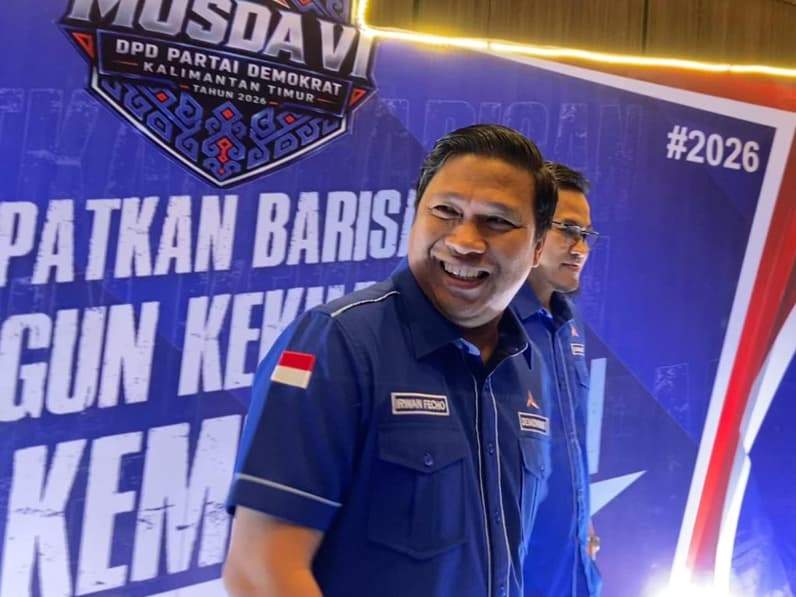Bendahara Umum DPP Demokrat, Irwan Fecho saat mendatangi Musda VI Demokrat Kaltim di Kota Samarinda, Jumat (12/6/2026). (Foto: Tri/Pusaranmedia.com)