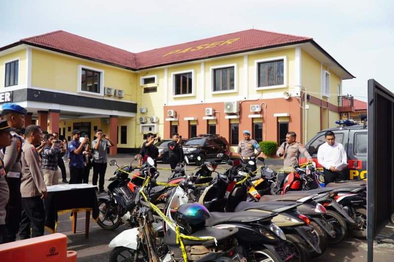 Barang bukti yang pengungkapan kasus sindikat curanmor di Kabupaten Paser. (Foto: Luthfi/Pusaranmedia.com)