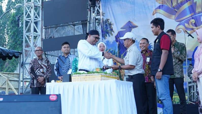 Peringatan Hari Tani Nasional 2026 yang digelar di Halaman Parkir Stadion Rondong Demang, Tenggarong (Foto: Aswin/pusaranmedia.com)