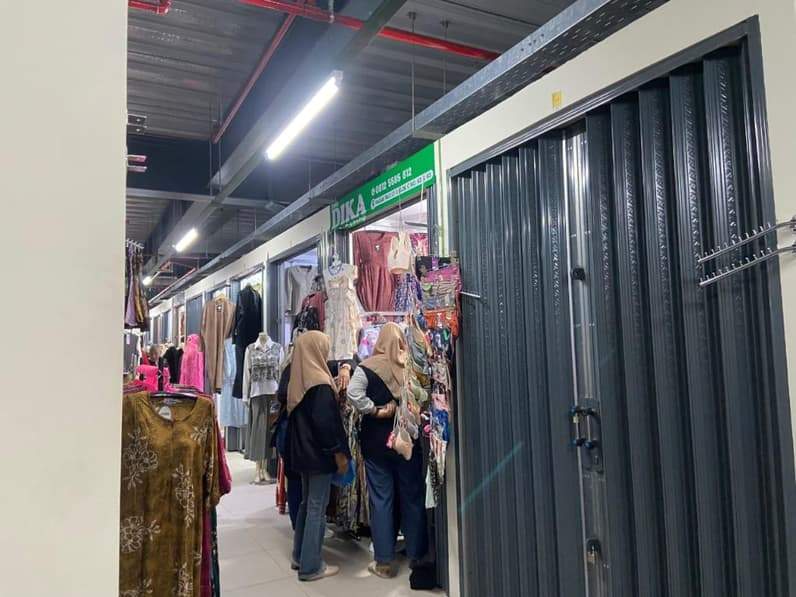 Deretan kios-kios di Pasar Pagi. (Foto: Tri/Pusaranmedia.com)