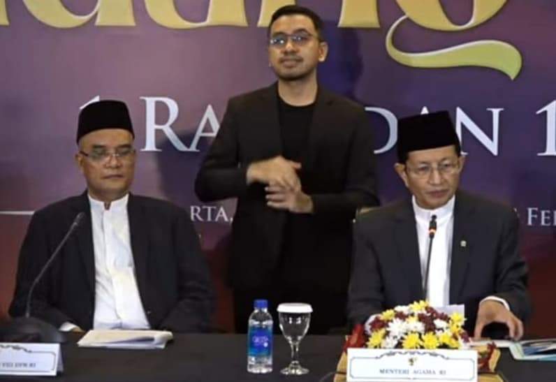 Kepala Kemenag RI, Nasaruddin Umar mengumumkan 1 Ramadan 1446 Hijriah saat konferensi pers, Jumat (28/2/2025). (Foto: Kemenag RI)