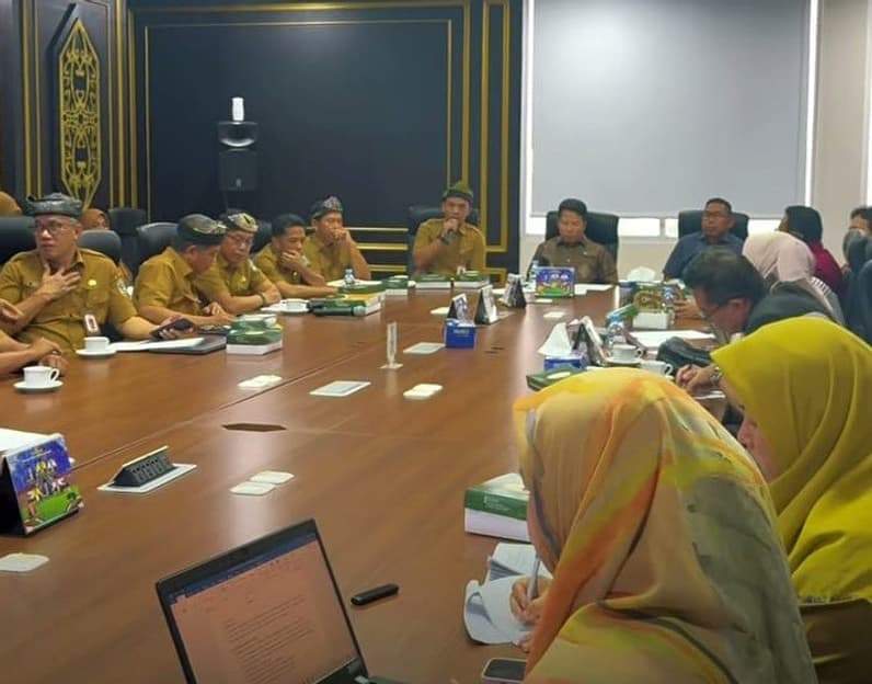 Suasana Rapat Pembahasan APBD 2026 antara DPRD dengan TAPD Kaltara. (Foto : Istimewa)