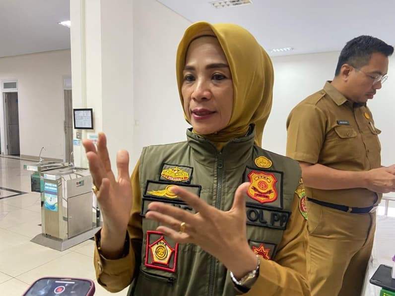 Kepala Satpol PP Kota Samarinda, Anis Siswantini. (Foto: Tri/Pusaranmedia.com)