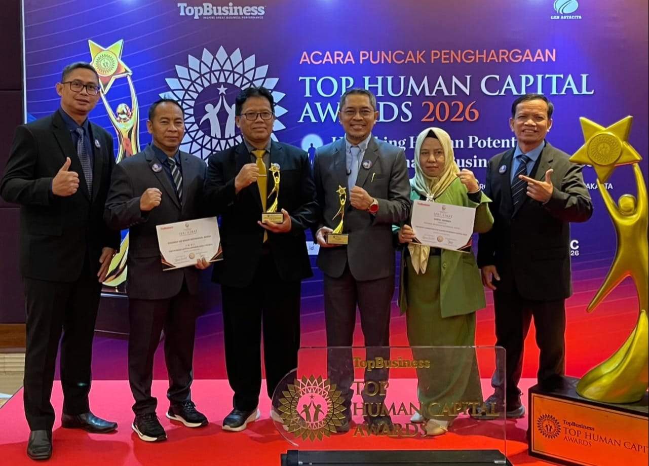 Perumda Batiwakkal Berau menerima penghargaan TOP Human Capital Awards 2026 Bintang 4. (Foto: Perumda Batiwakkal)
