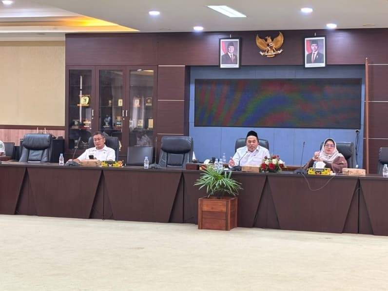 Pemerintah Kabupaten Kutai Kartanegara (Kukar) bersama DPRD Kukar membahas penyelesaian administrasi dua aset daerah (Foto: Aswin/pusaranmedia.com)