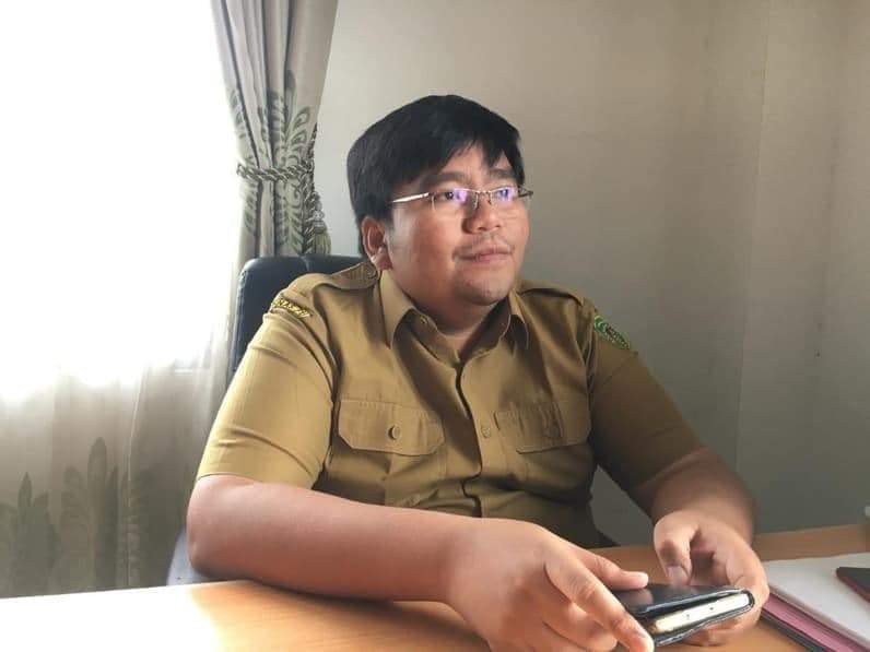 Kabid Bina Marga Dinas PUPR PPU, Petriandy Ponganton Pasulu. (Foto: Adi Kade/Pusaranmedia.com).