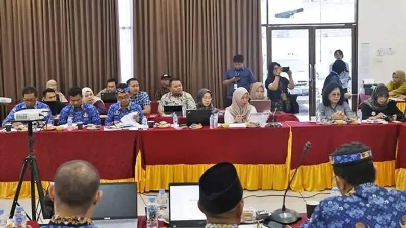 Suasana Rapat Kerja Pembahasan keberlanjutan program jaminan kesehatan bagi Pekerja Bukan Penerima Upah (PBPU). (Foto: Istimewa)