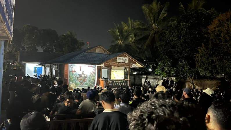 Suasana pengujung film dokumenter Pesta Babi di Sangatta Kutai Timur. (Foto: Siswandi/Pusaranmedia.com)