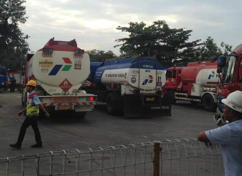 Kenaikan Harga BBM jenis Pertamax sebagai kebijakan yang tidak tepat waktu di tengah melemahnya daya beli masyarakat. (Foto: Pertamina Terminal Samarinda Jalan Cendana).