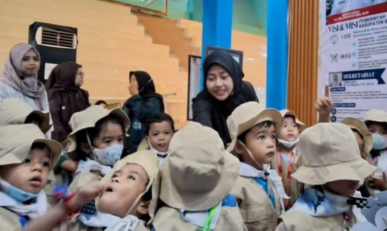 Diskominfo Berau buka ruang edukasi kepada pelajar mulai dari TK, SD, SMP dan SMA. (Foto: Diskominfo Berau)