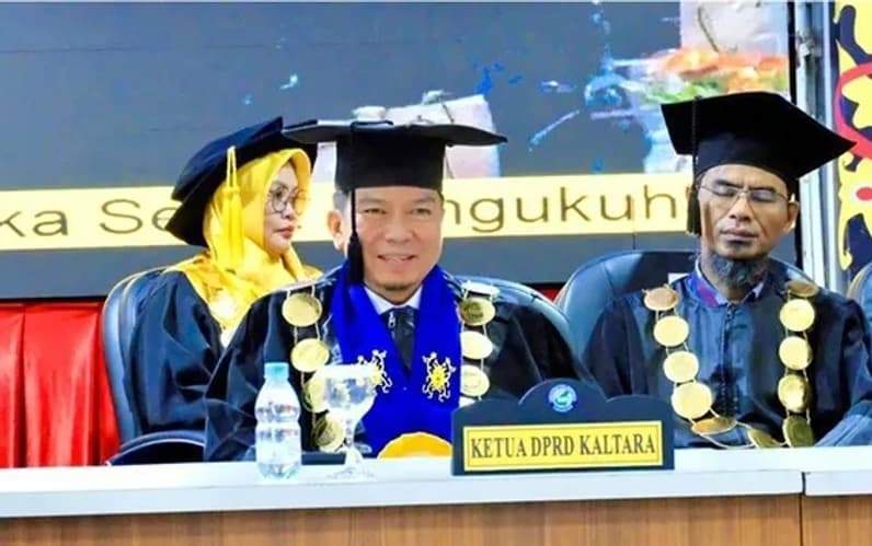 Ketua DPRD Kaltara, H. Achmad Djufrie saat menghadiri Pengukuhan Guru Besar di Universitas Borneo Tarakan. (Foto : Istimewa)
