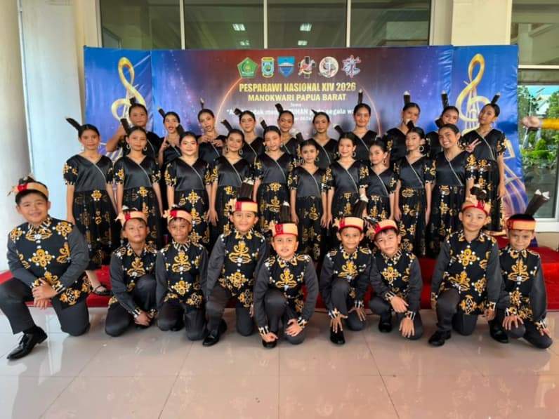 Tim Paduan Suara Anak dari Kabupaten Nunukan yang berhasil menorehkan emas bagi Kaltara di Pesparawi XIV Manokwari, Papua Barat (Foto: Norhayati Andris)