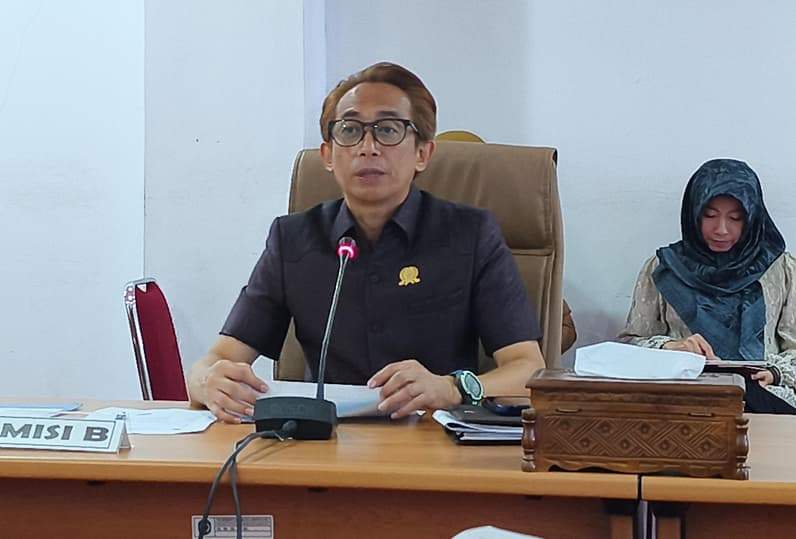 Ketua Komisi B DPRD Kota Bontang, H Rustam. (Foto: Lutfi Aziz/Pusaranmedia.com)