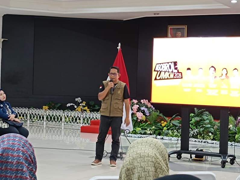 Deputi Sosbudpemmas Otorita IKN, Alimuddin dalam kegiatan ngobrol UMKM di Auditorium Balaikota Balikpapan, Sabtu (6/6/2026). (Foto: Achmad Fadillah/Pusaranmedia.com)