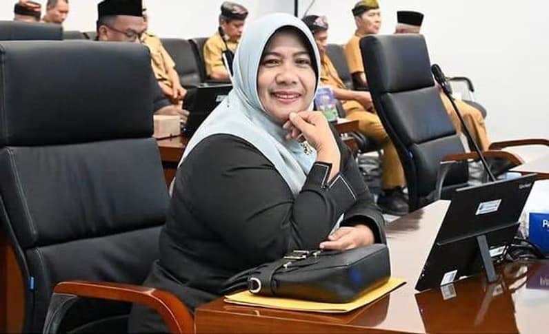 Ketua Fraksi Golkar DPRD Kalimantan Utara, Hj. Aluh Berlian. (Foto: Istimewa)