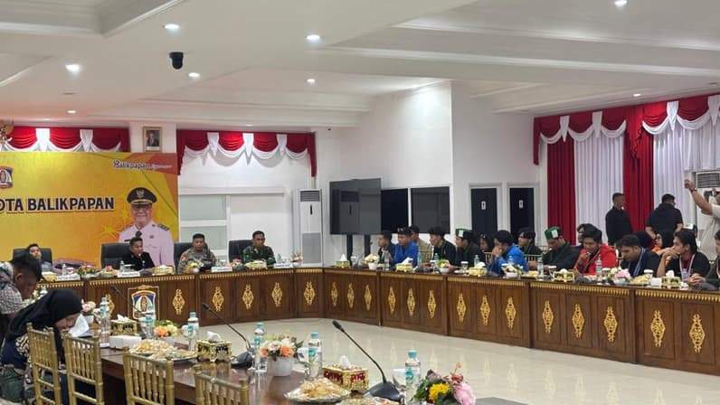 Wali Kota Balikpapan, Rahmad Mas'ud memimpin audensi di Auditorium Balai Kota Balikpapan, Kamis (18/6/2026). (Foto: Achmad Fadillah/Pusaranmedia.com)
