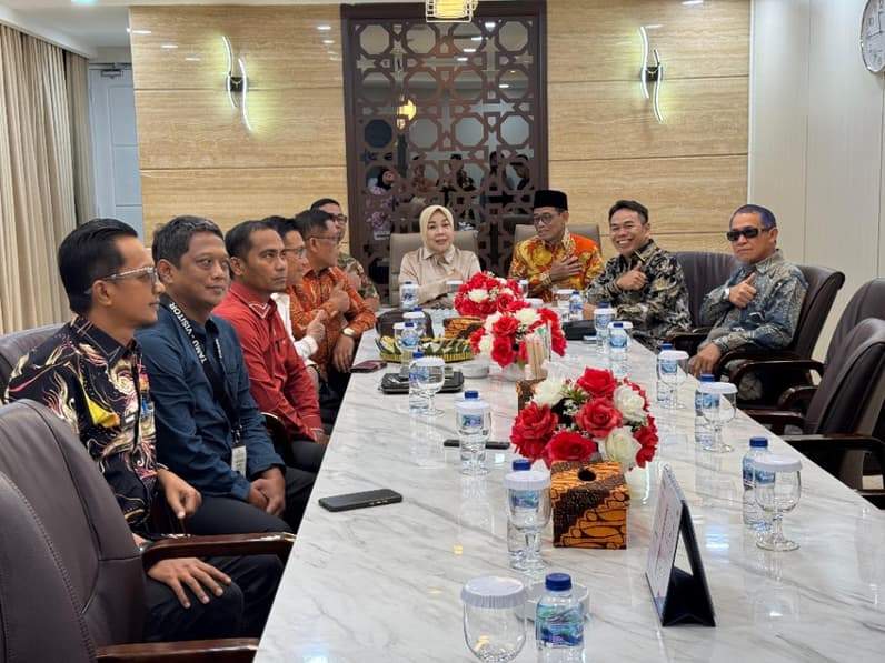 Suasana pertemuan dengan Anggota DPR RI dapil Kaltara, Hj. Rahmawati. (Foto: Istimewa)