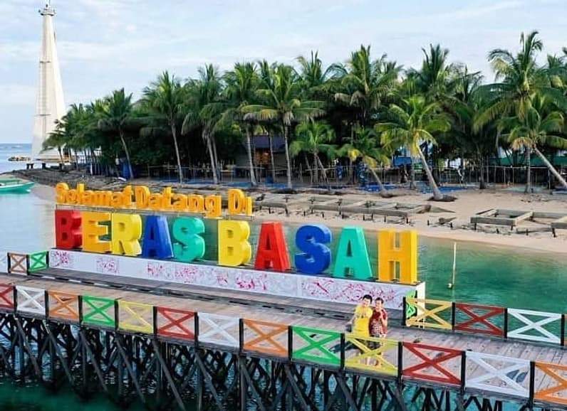Pulau Beras Basah Kota Bontang. (Foto: Lutfi Aziz/Pusaranmedia.com)