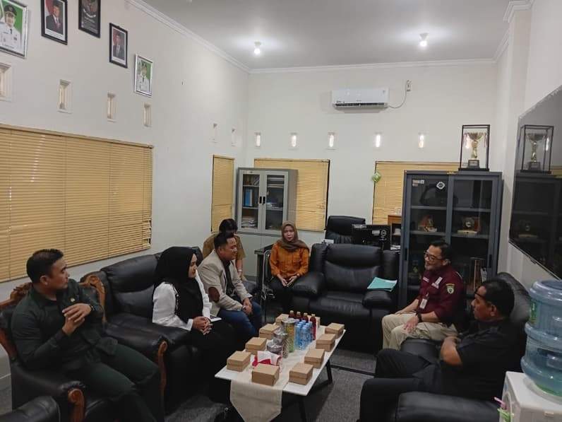 Kunker Pansus I DPRD Paser ke Dinsos Balangan, Kalsel. (Foto: Dok.DPRD Paser)