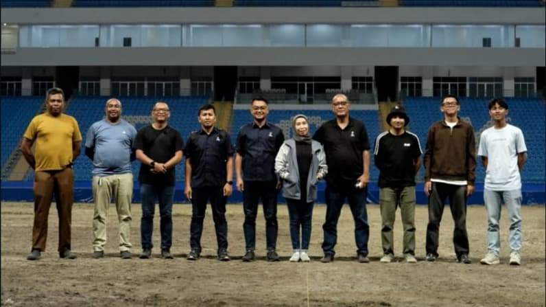 PSSI meninjau Stadion Batakan Balikpapan. (Foto: Media Official Persiba Balikpapan)