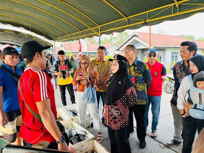 2 Ton Ikan Murah Diserbu Warga Gunung Tabur, Pemkab Berau Siapkan Program Keliling 13 Kecamatan