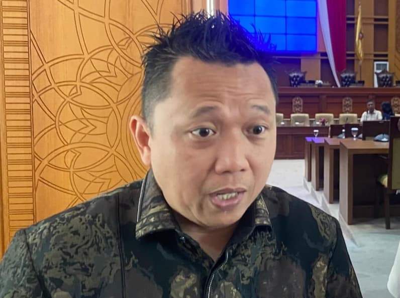 Ketua Komisi III DPRD Kota Samarinda, Deni Hakim Anwar usai RDP dengan Dishub, Kamis (9/7/2026). (Foto: Tri/Pusaranmedia.com)