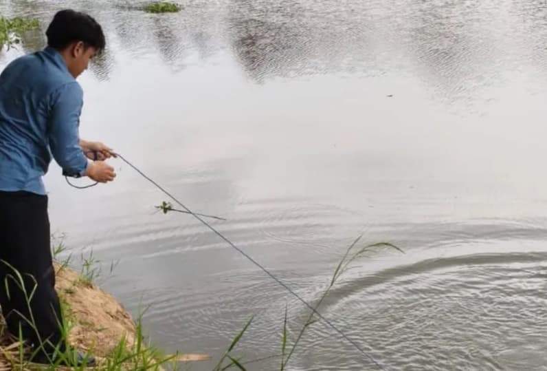 Kadar klorida di alur Sungai Sangatta mulai menunjukkan peningkatan signifikan saat kondisi pasang. (Foto: Dok. Perumdam Tirta Tuah Benua)