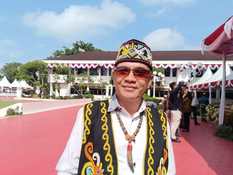 Tokoh masyarakat Dayak asal Balikpapan, Abriantinus. (Foto: Achmad Fadillah/Pusaranmedia.com)